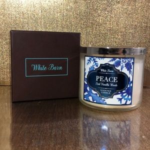 [White Barn] "Peace"- Iced Vanilla Woods